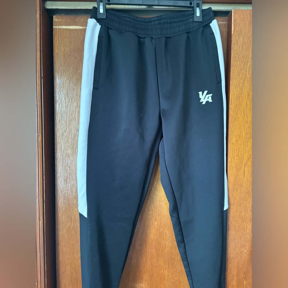 Men’s YoungLA warm up joggers (XL)